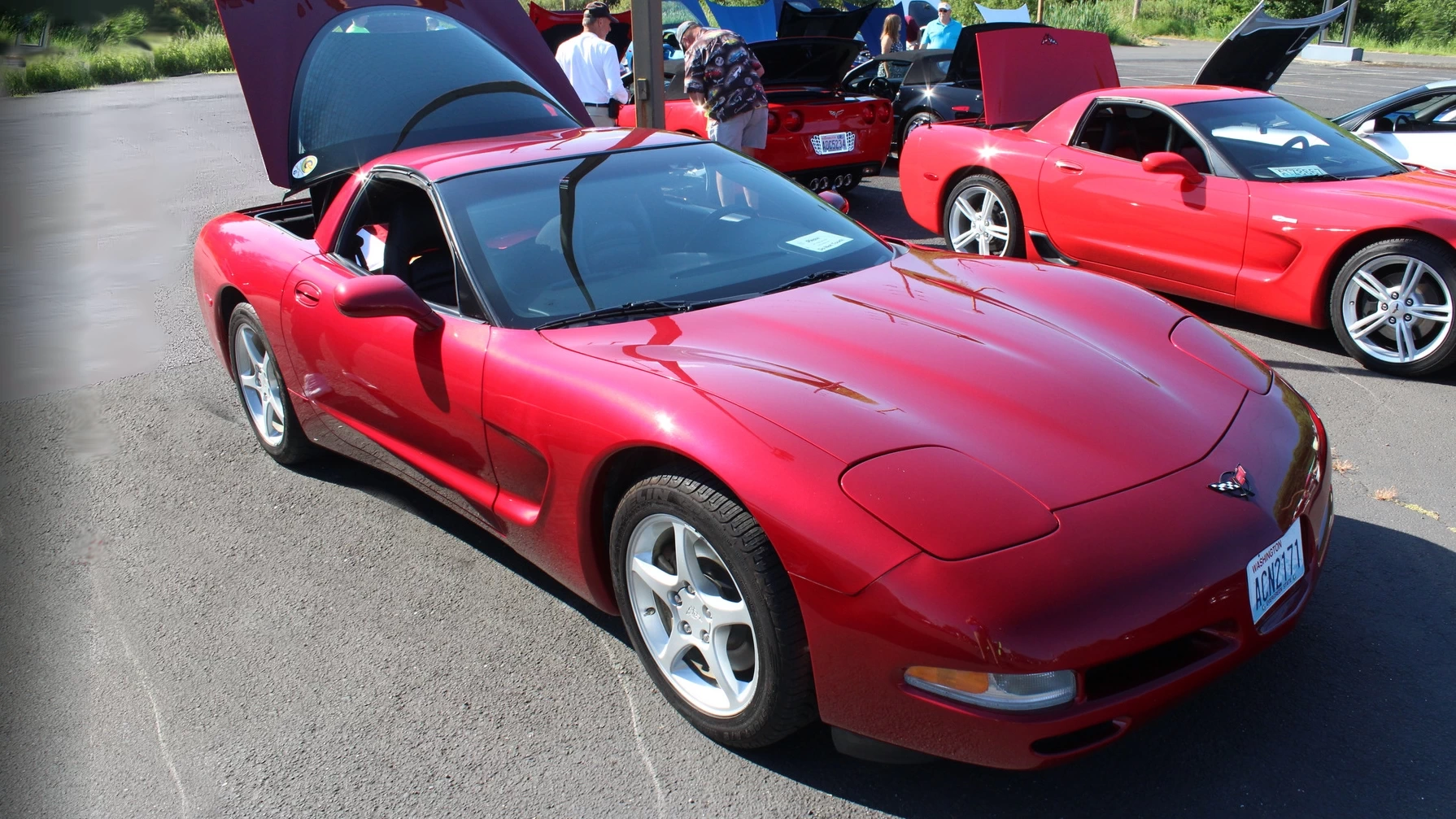 Corvette Generations/C5/C5 2004 Red CA.webp